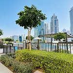 Oyo 1349 Home Burj Crown Luxury 1Bed Apartment