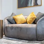 Modern Studio By Czechin Jvc Prime Location