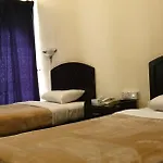 Royal Creek Hotel