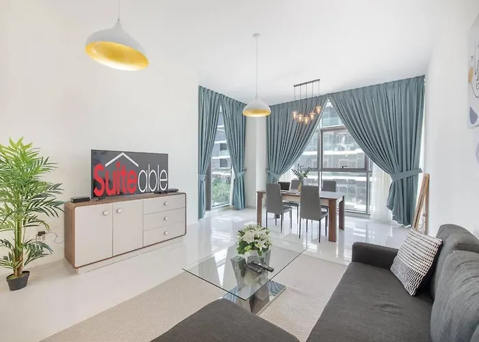 Lovely 1Bedroom Damac Hills Surrounded By Green