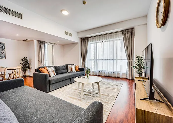 Cozy 2 Bd In Bahar Jbr 24 Floor
