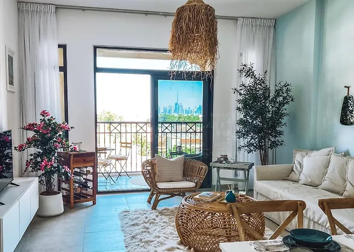 Iconic Views Apt With Balcony Close To The Beach
