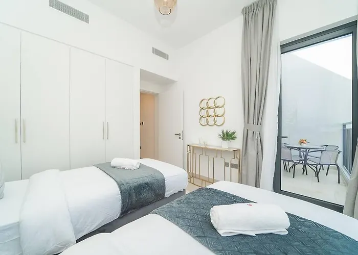 Luxurious 3 Bedroom With Maid Room In Arabian Ranches 2