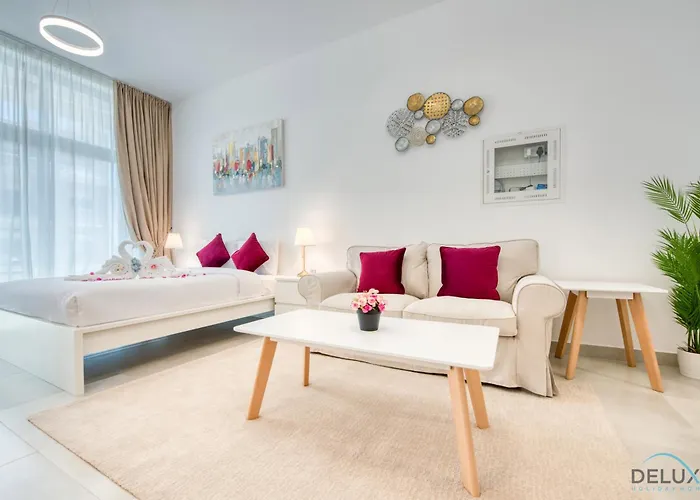 Romantic Studio In Pantheon Elysee Jvc By Deluxe Holiday Homes