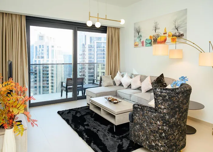 Downtown Dubai 2Br Apartment In Act Towers Near Burj Khalifa