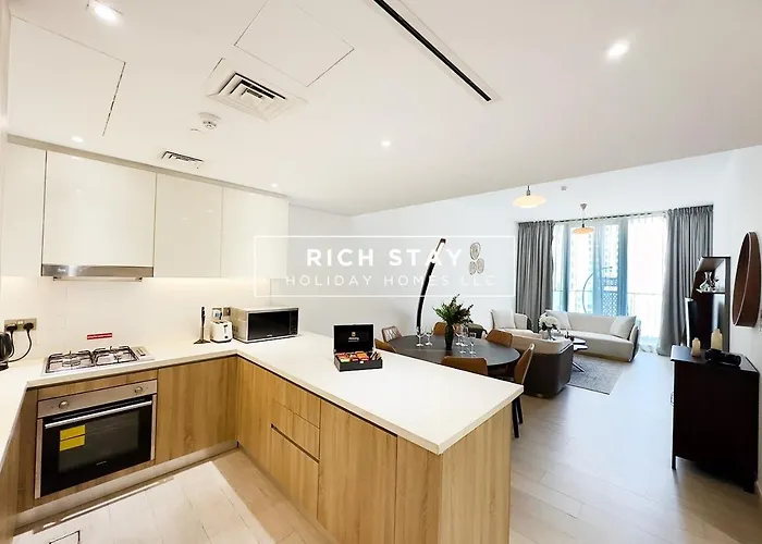 Alluring 2Br At Liv Residences In Dubai Marina By Rich Stay