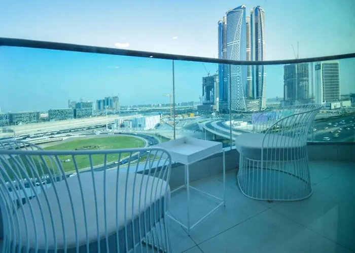 Elegant 2Br View With Rooftop Pool The Bay