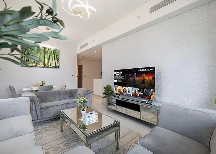 2 Bedroom Dubai Luxury Apartment Full Burj Views
