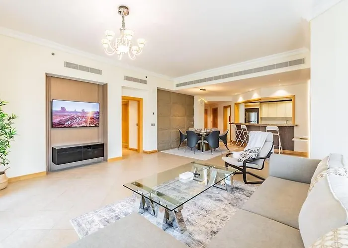 Palm Jumeriah - 4 Bedroom Apt - Beachfront Living