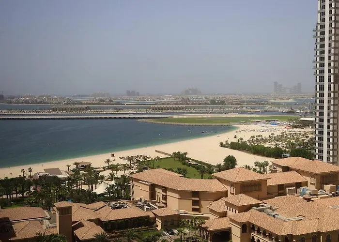 Cozy 2 Bedroom At Jbr Beachfront With Pool And Gym