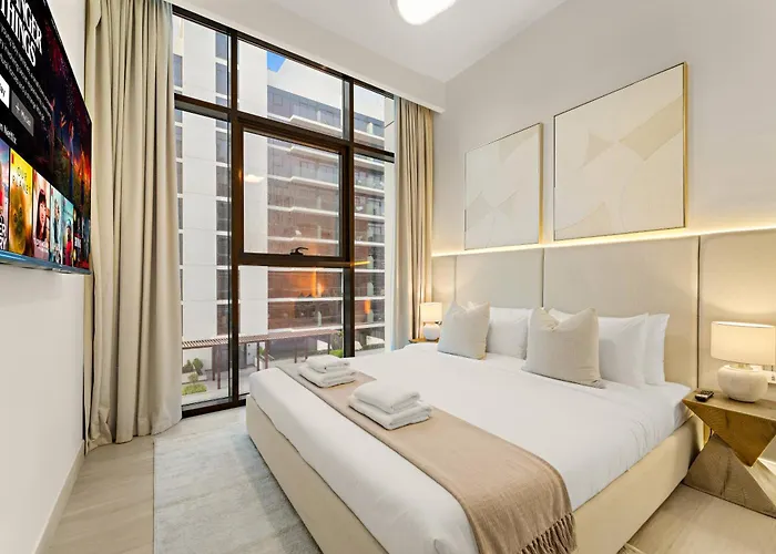 Cozy 1Br With Pool View & Balcony