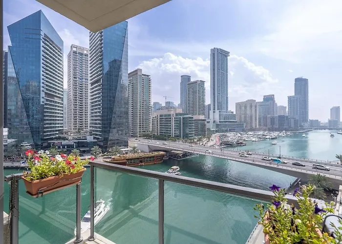 Marina Oasis Cozy 1-Bed Flat With Stunning Views