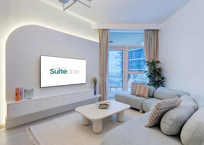 Luxury 1 Bedroom Apartment In Urban Oasis By Missoni