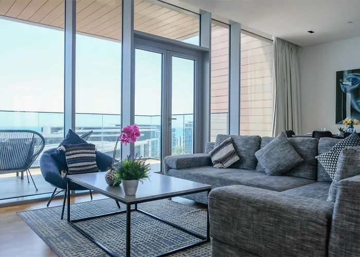 Mira Holiday Homes - Luxury 1 Bedroom With Sea View