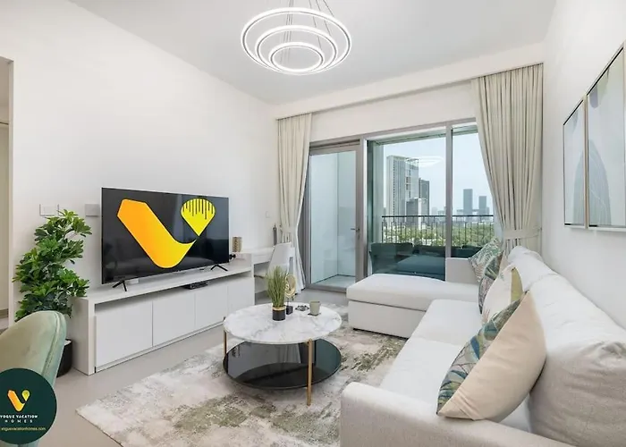 Downtown Views II - Vogue Luxurious One Bedroom Apartment With Balcony, Opposite Dubai Mall Skybridge