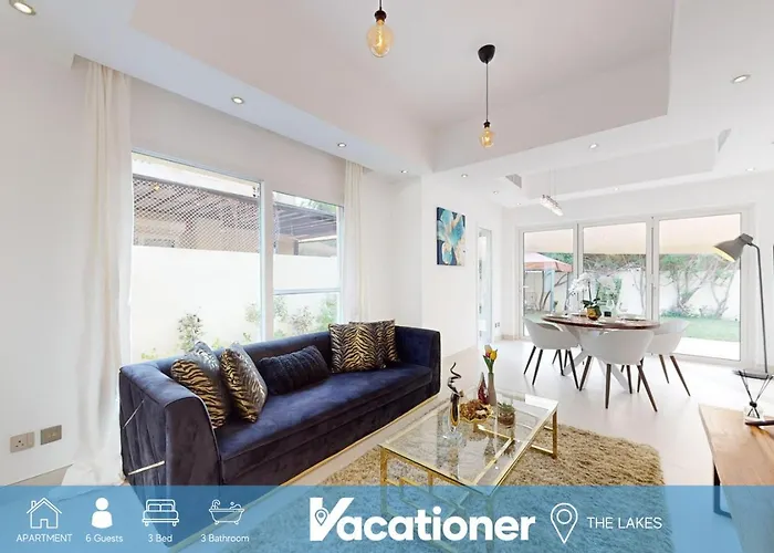 The Lakes - Contemporary Three Bedroom Villa