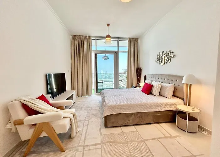 Homes 2 Retreat - Cozy Studio With Balcony & Desert Views In Damac Hills 1
