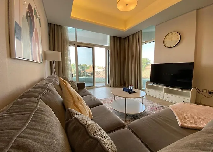 Entire House In Palm Jumeriah With Direct Access To The Beach