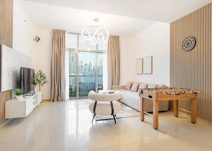 Luxury Condo With Full Marina View Near Beach