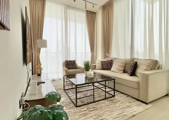 Luxurious 2Br With Private Pool In Jvc