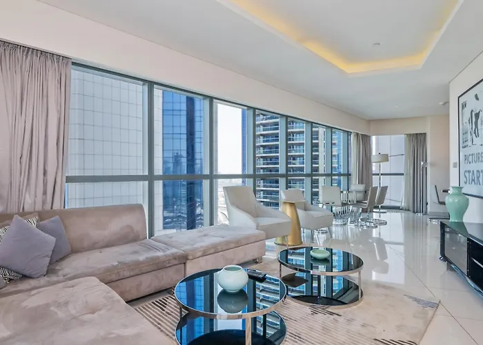 Luxury 2Br With Burj Khalifa Views Pool & Gym