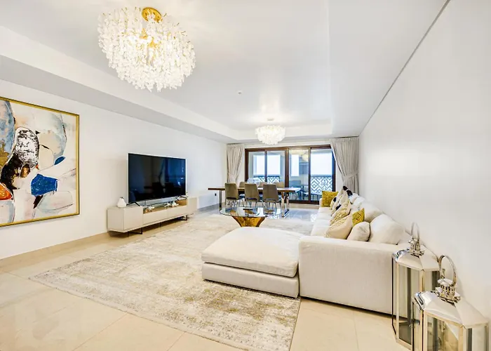 Stylish 2Bdr In Balqis Residence