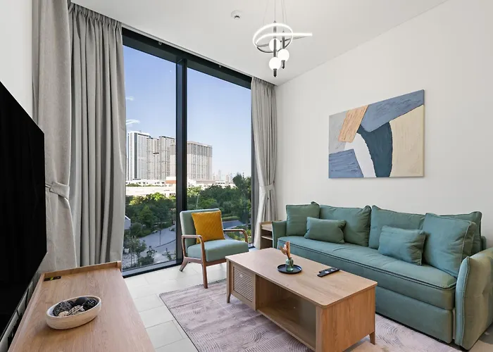 Luxury 1Br Featuring Guest & Study Room-Sobha Waves