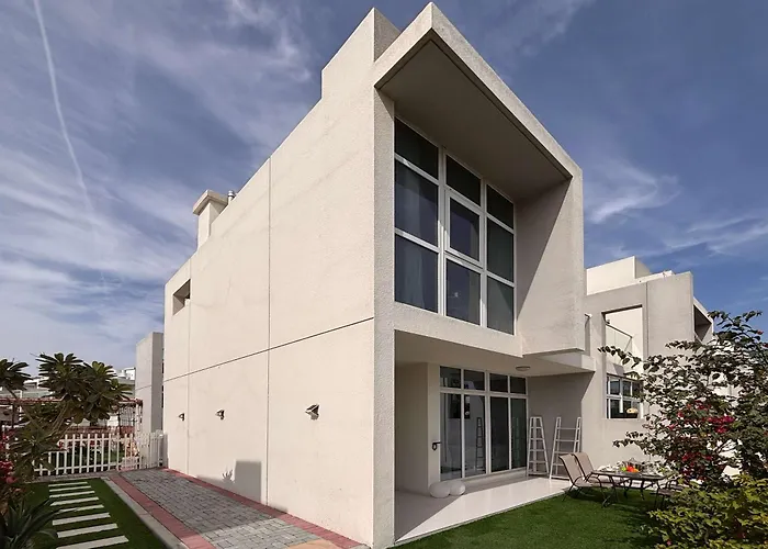 Frank Porter - Albizia Damac Hills 2