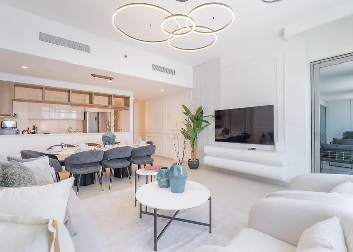 4 Bedroom In Downtown With Full Burj Khalifa Views