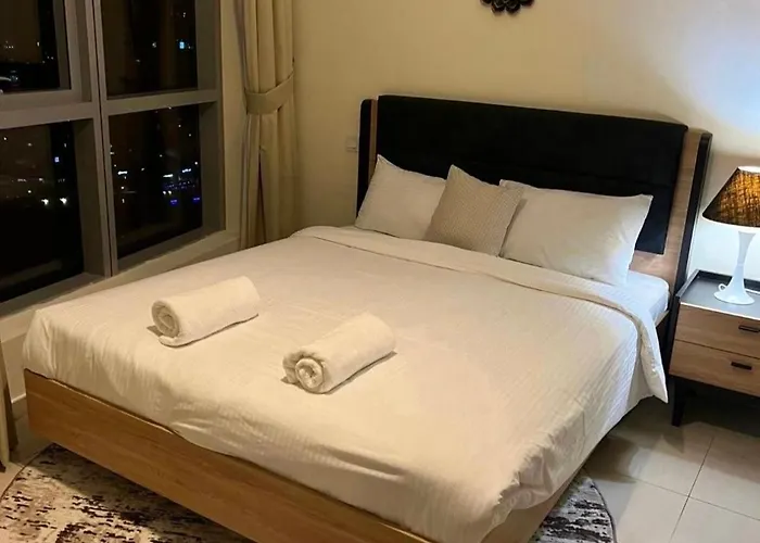 Intercontinental Dubai Marina Hotel Apartments Full Marina View With Balcony, Marina Mall, Large 1 Bedroom Apartment, Kitchen, 2 Toilets, 1 Parking, Swimming Pool And Gym Free Access, Paid Breakfast