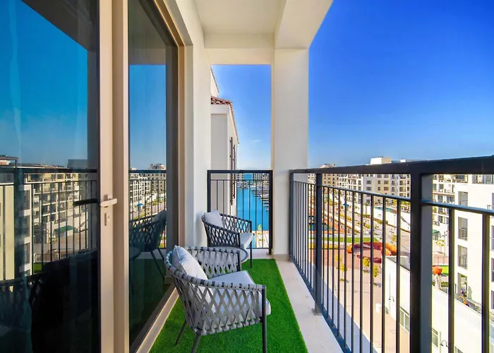 Wake Up To Yacht Views - 1Br With Private Beach Access & Baby Gear