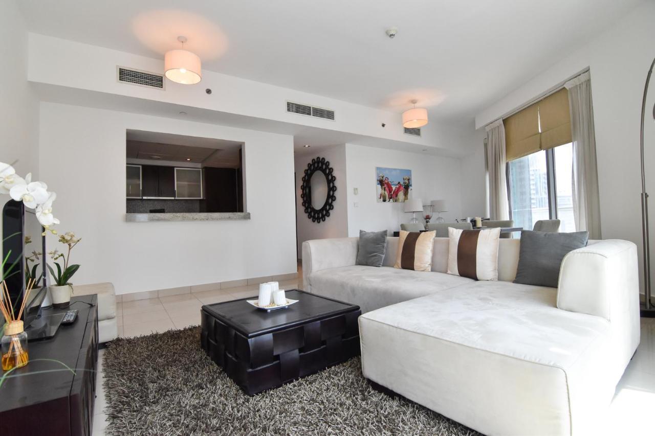Apartment Homes *