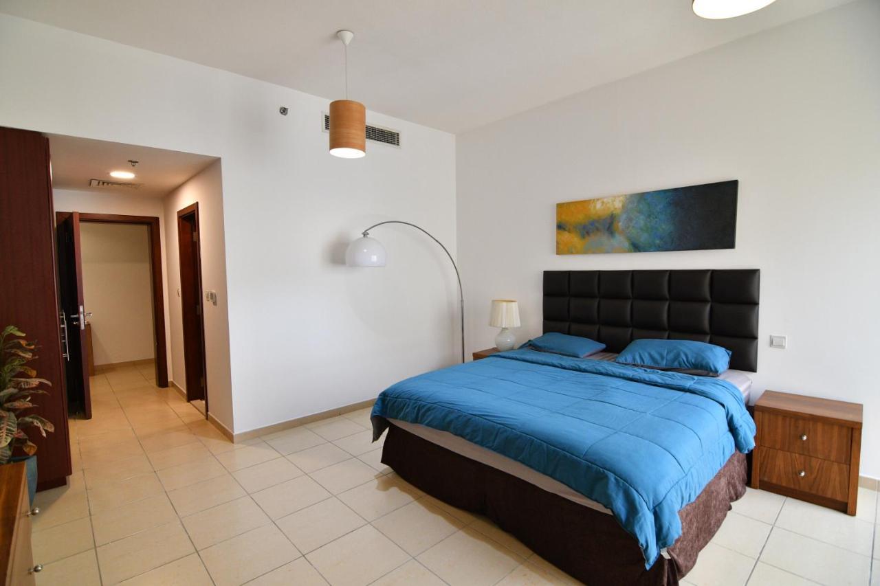 Apartment Homes *