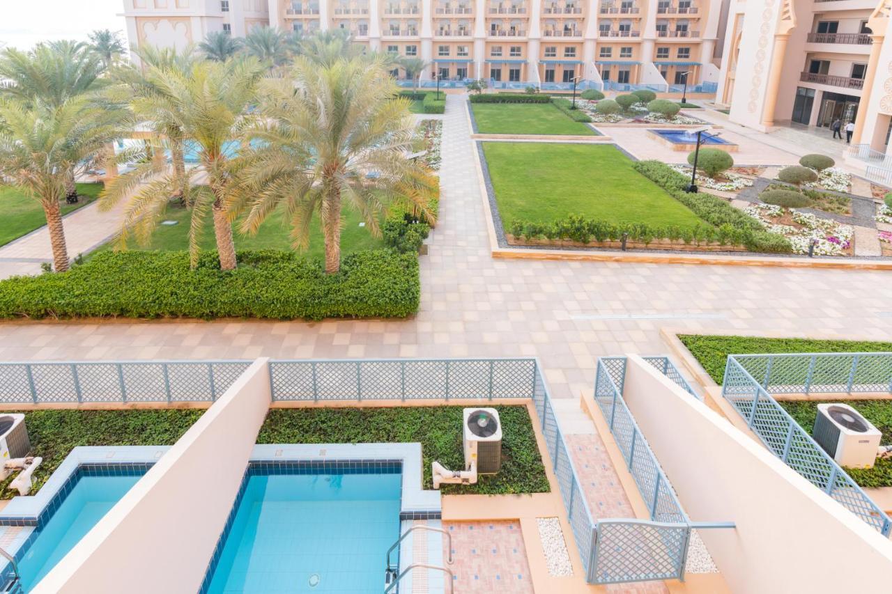 Apartment Globalstay At Palm Jumeirah Beachfront Paradise With Pool And Gym *