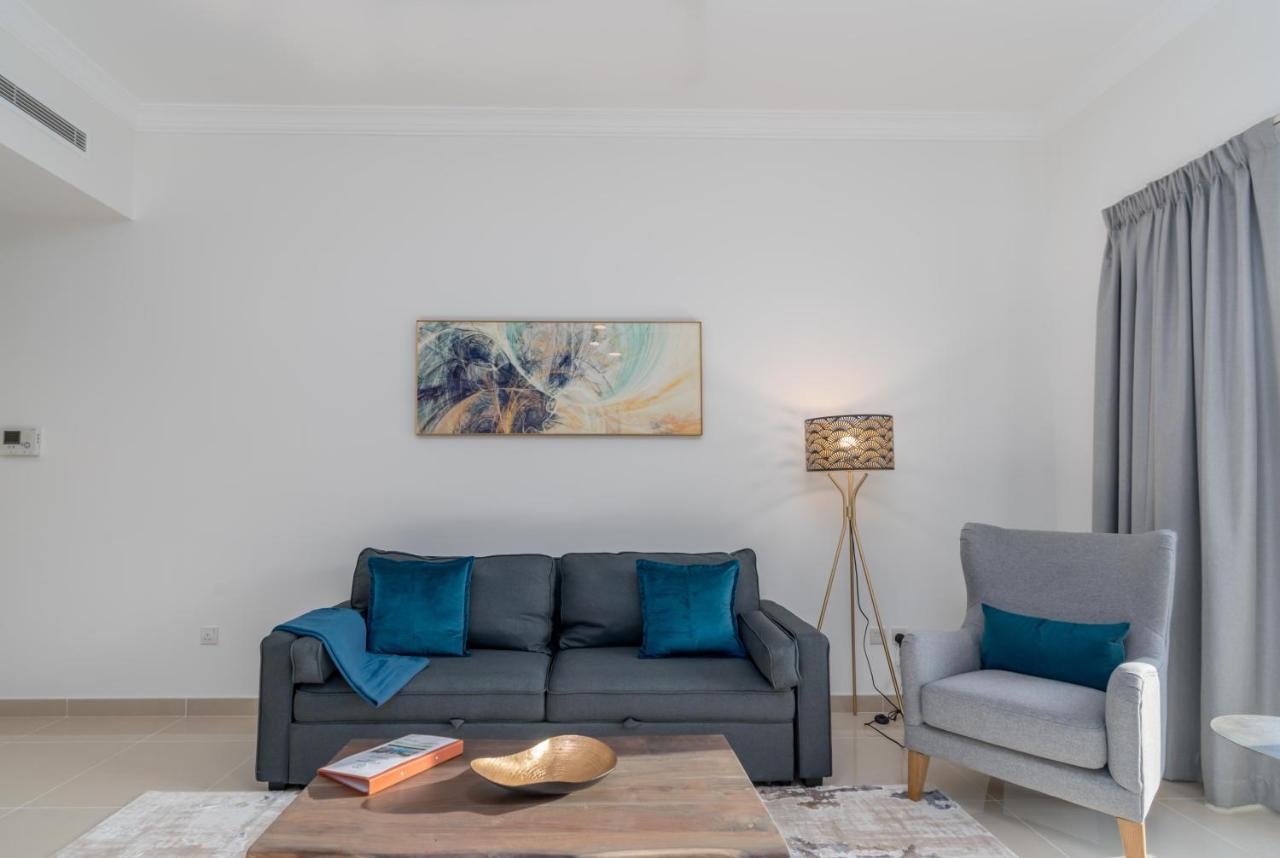 Apartment Globalstay At Palm Jumeirah Beachfront Paradise With Pool And Gym Dubai