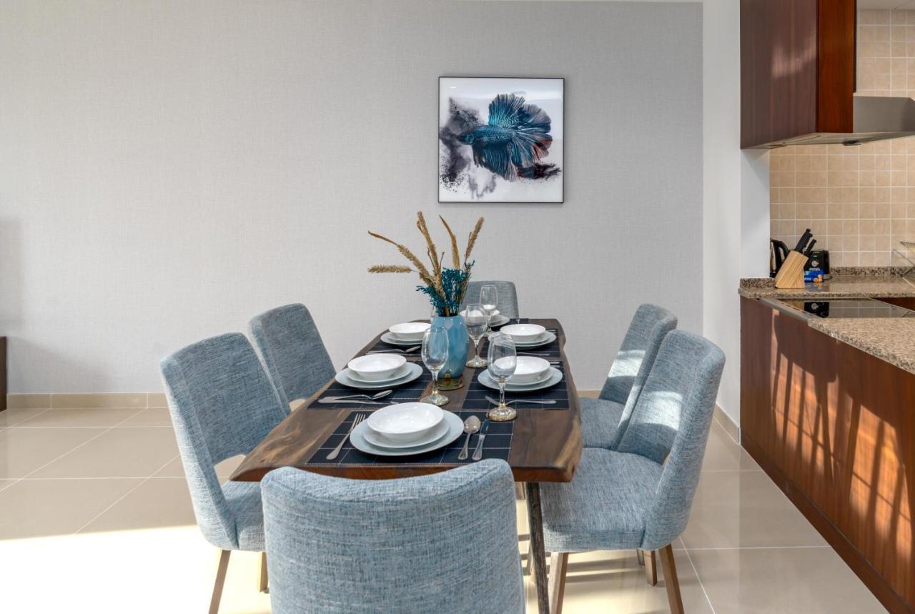 Apartment Globalstay At Palm Jumeirah Beachfront Paradise With Pool And Gym