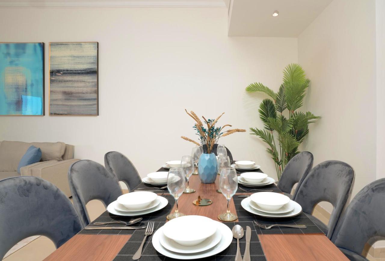 Apartment Globalstay At Palm Jumeirah Beachfront Paradise With Pool And Gym *