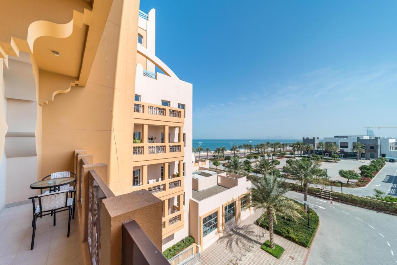 Apartment Globalstay At Palm Jumeirah Beachfront Paradise With Pool And Gym