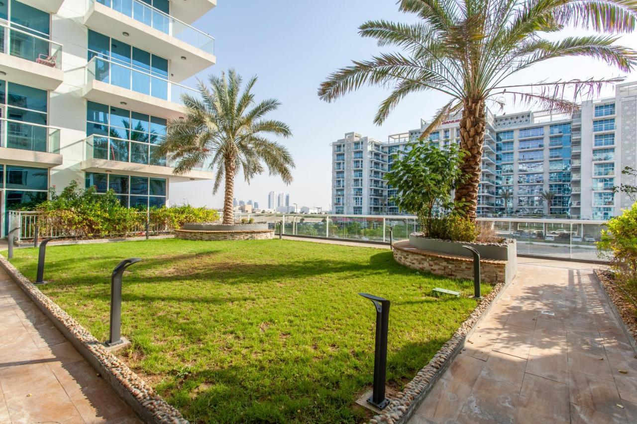 Live Modern Live Luxury -