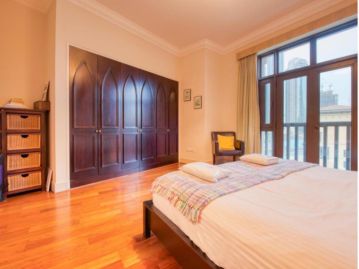 Apartment Rh- Burj Khalifa View, 1 Bedroom Apartment Near Souk Al Bahar Dubai