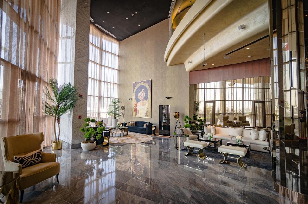 Royal Club By Rvhr, Paramount Tower B, Business Bay