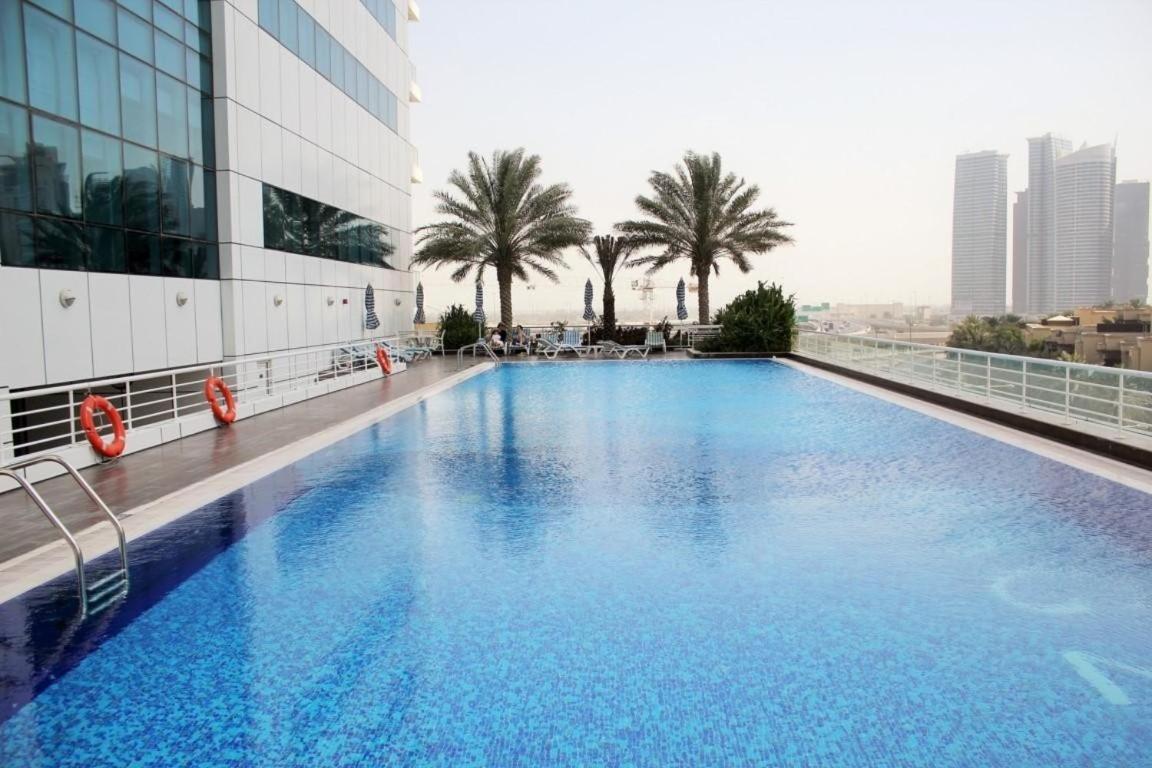 Mira Holiday Homes - Spacious 2 Bedroom In Marina * Dubai