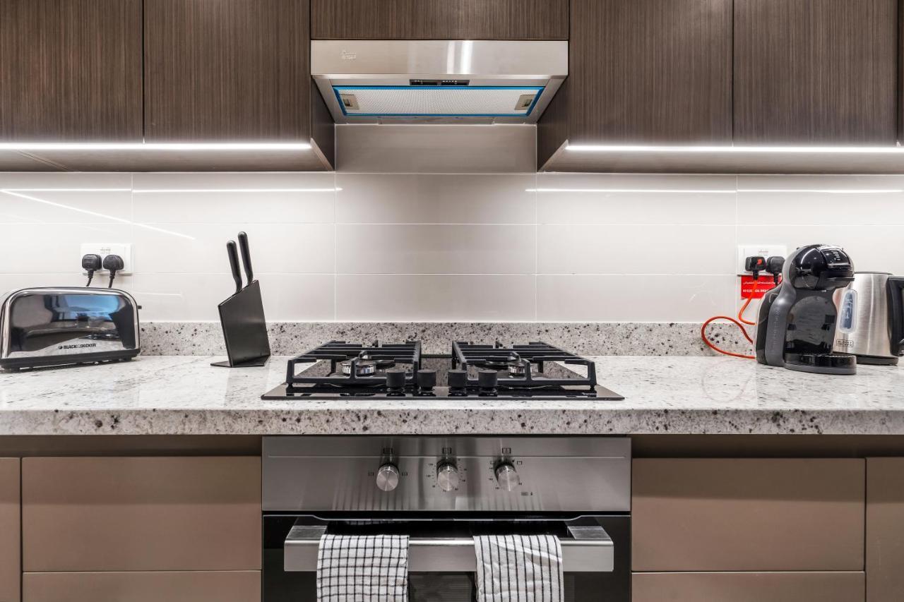 High-end Chic Apartment, Close To Burj Khalifa Apartment