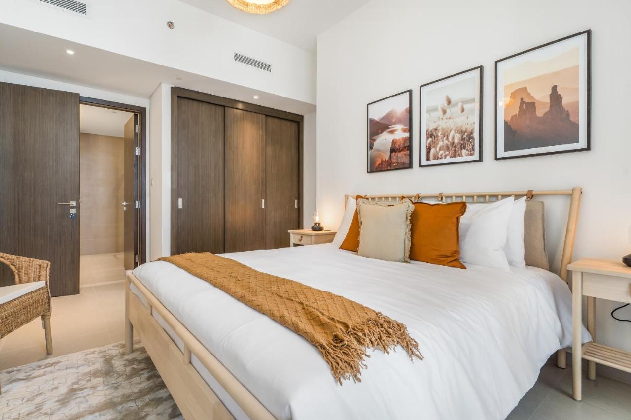 High-end Chic Apartment, Close To Burj Khalifa Apartment