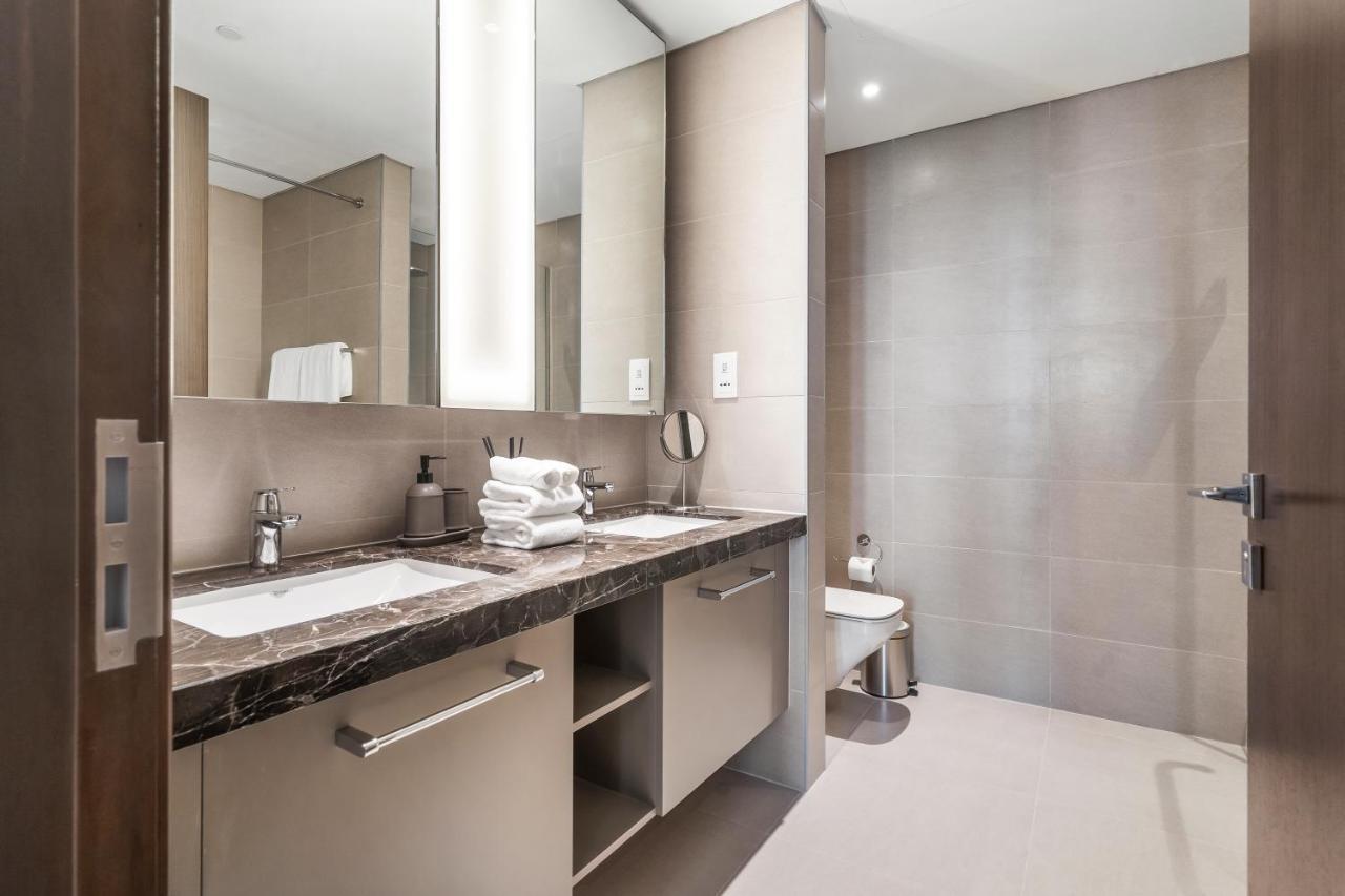 High-end Chic Apartment, Close To Burj Khalifa Apartment
