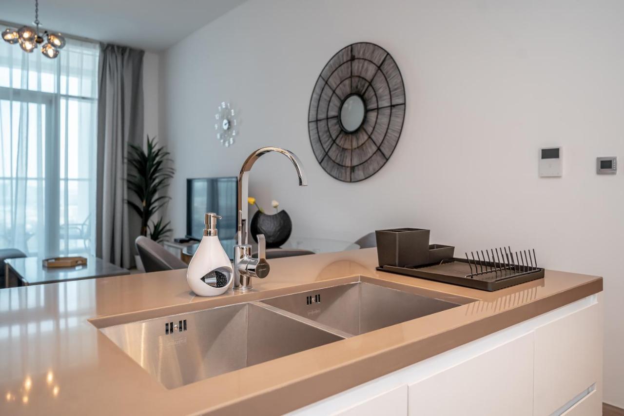 Higuests - Gorgeous Close To Jbr Apartment