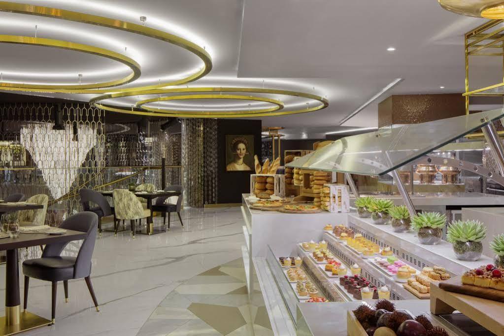 Hotel Paramount 5*