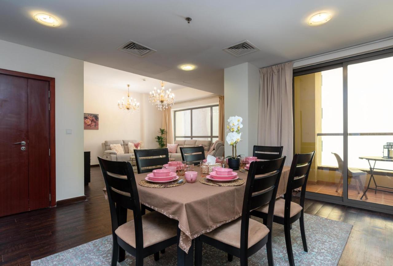 Spacious 5 Beds 3 Min From The Jbr * Dubai