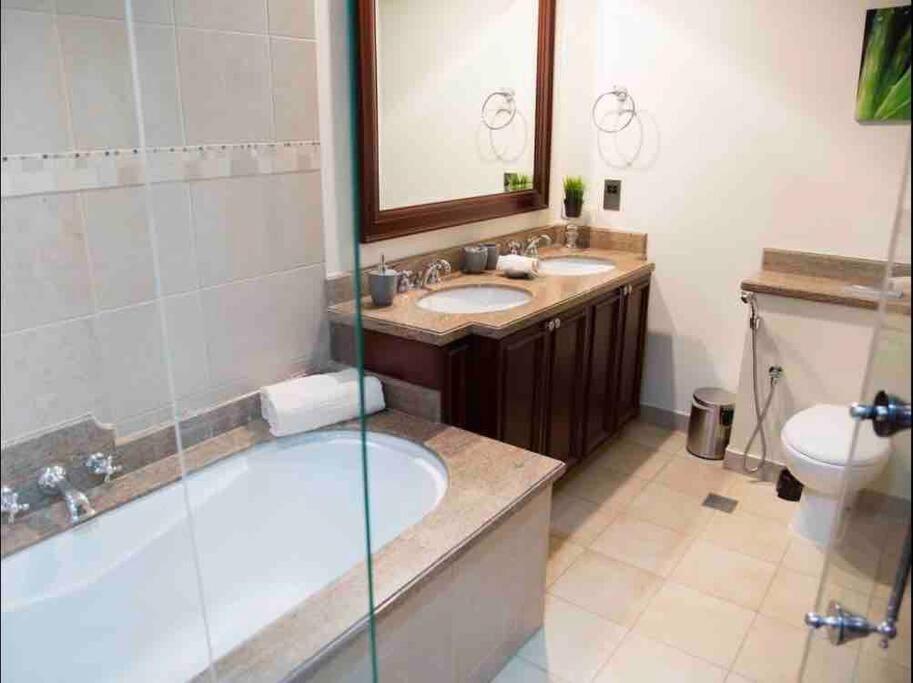 Downtown Dubai, Oldtown Zanzabeel Apartment