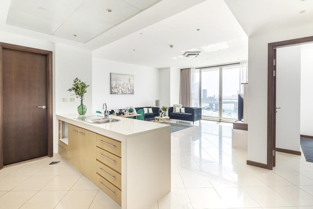 Frank Porter - Marsa Plaza Dubai